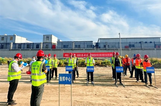 严守安全“主阵地”，筑牢防汛“安全堤”-六曲路项目开展防汛应急演练